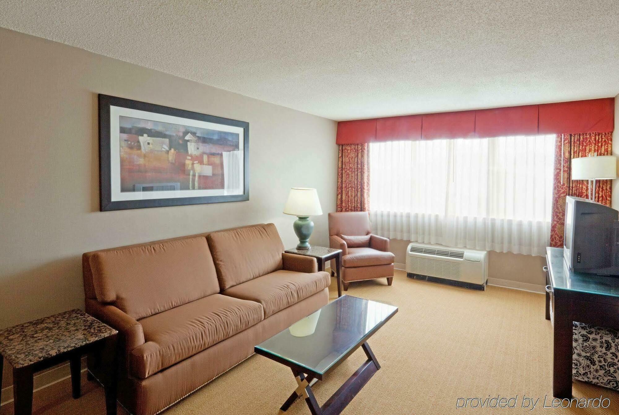 Holiday Inn & Suites Boston Peabody, An Ihg Hotel Ruang foto